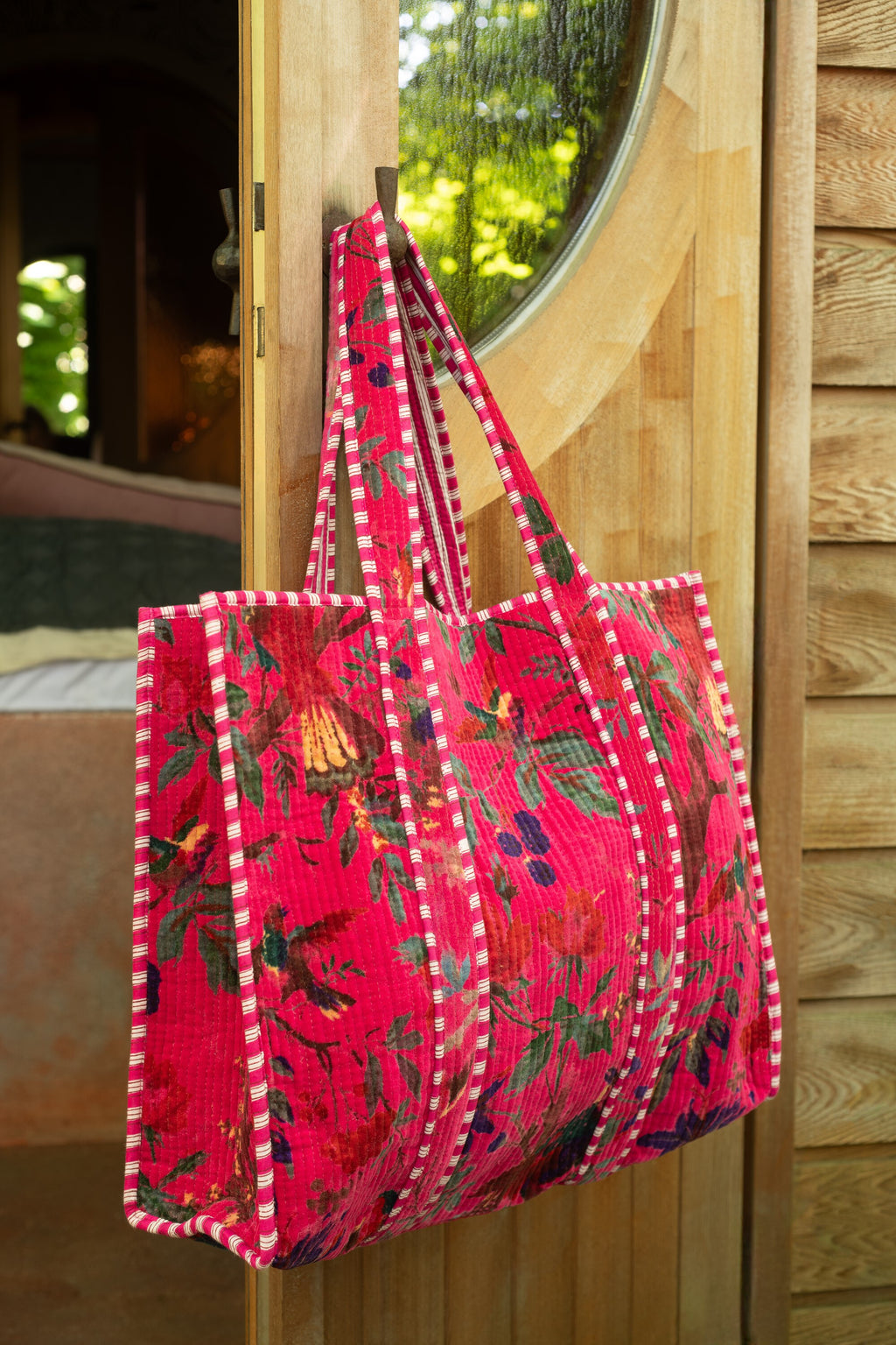 Happy vibes shopper katoenflueel roze