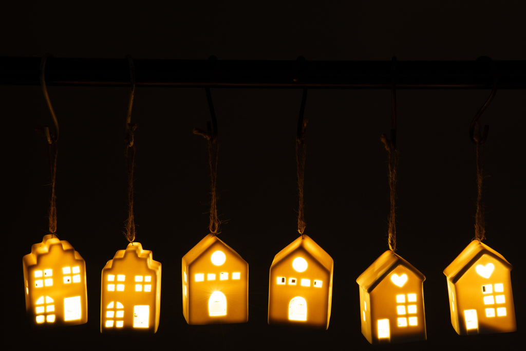 HANGER LED HUIS KLEI WIT (6.5x5x7.5cm)