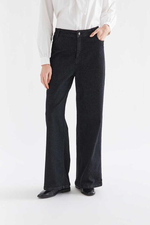 Zwarte jeans met hartvormige zakken