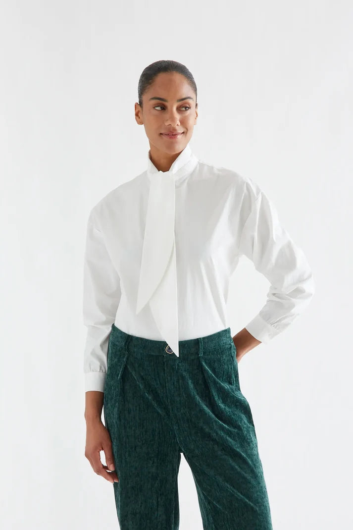 Witte blouse met maxi strik