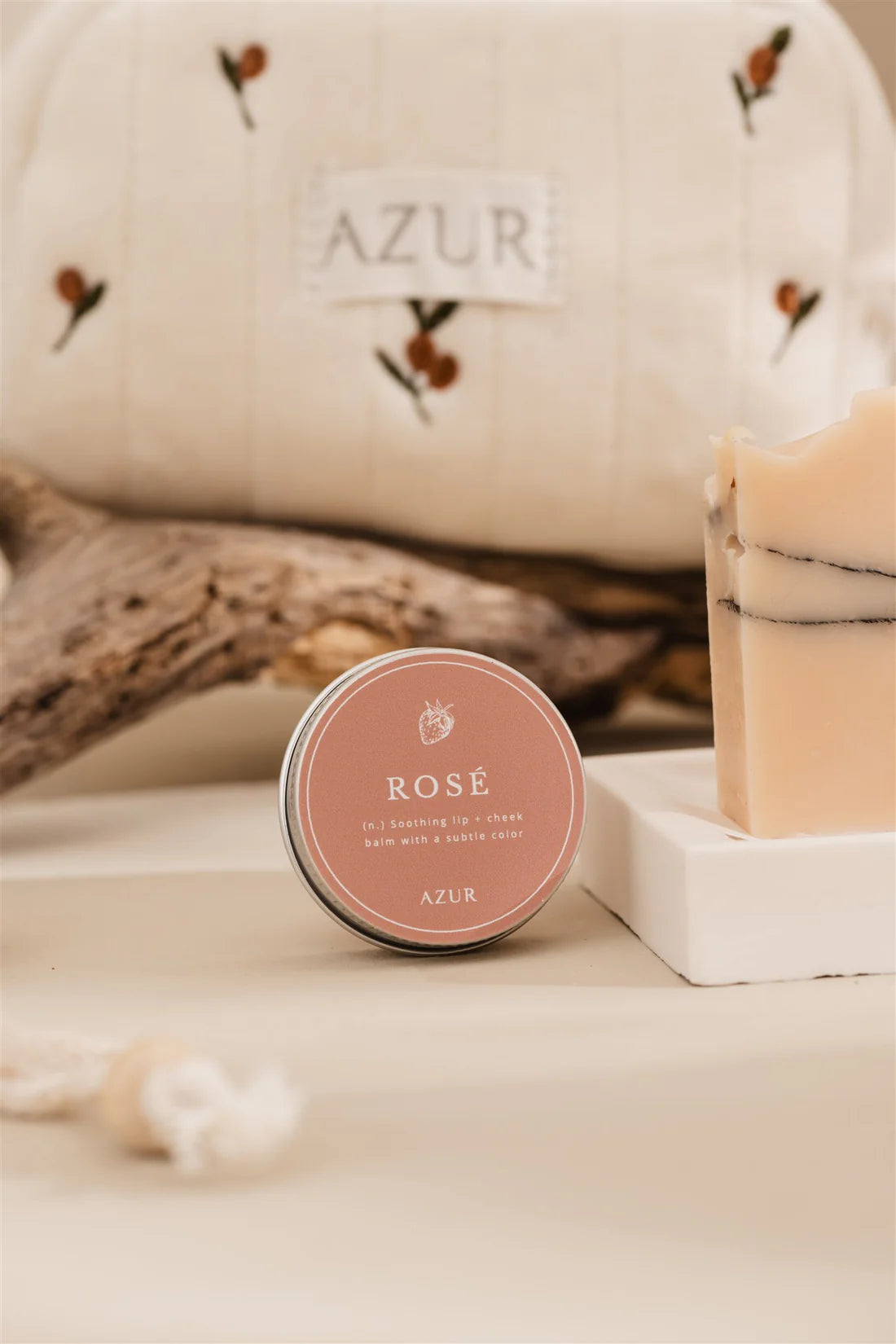 Rosé lip balm