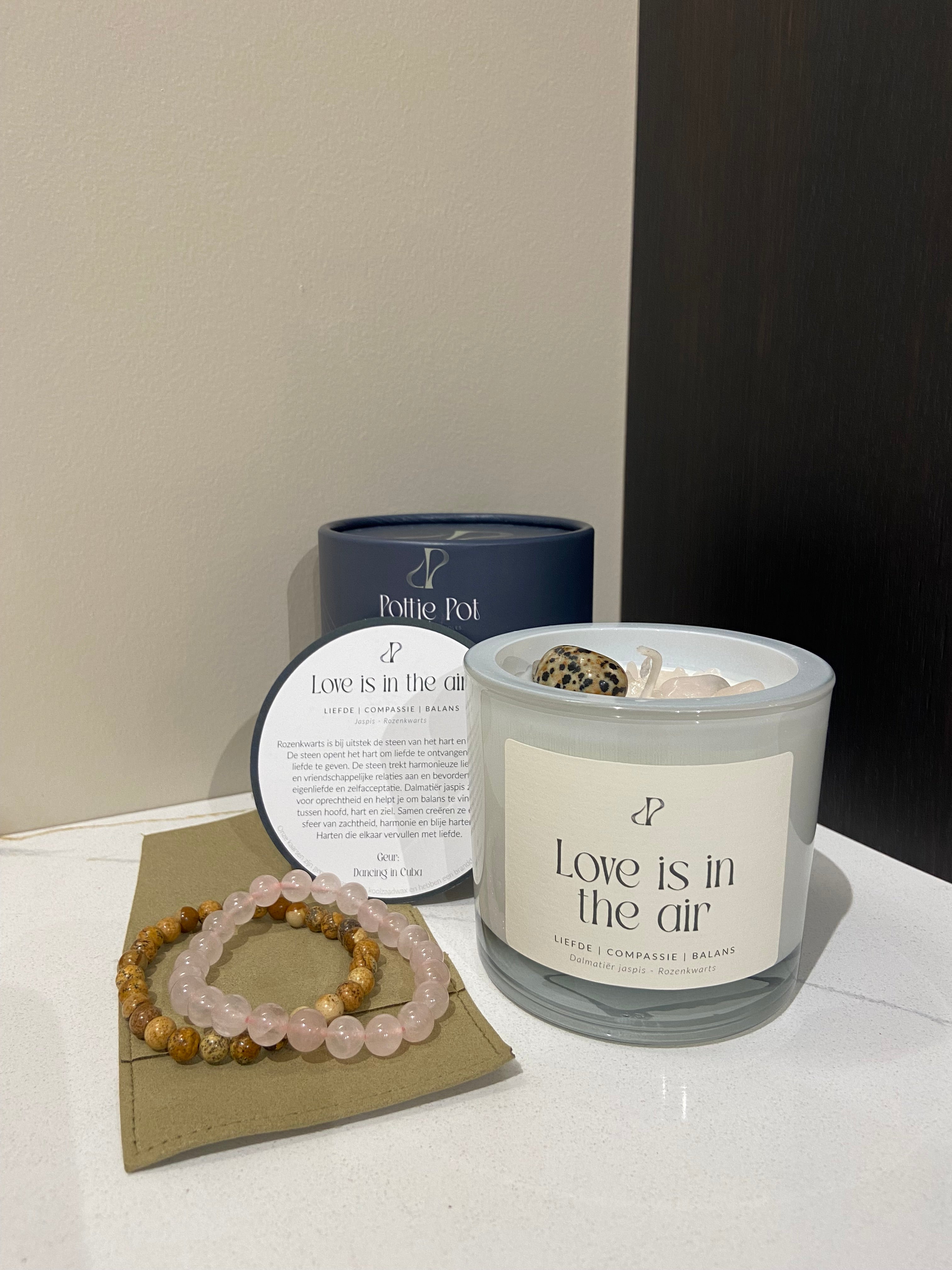 Love is in the air - geurkaars met edelstenen