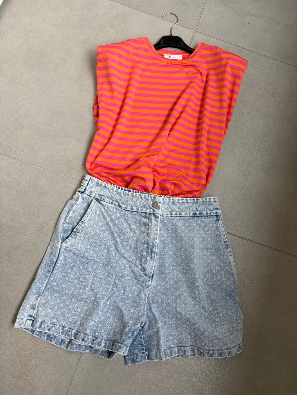 Jeansshort met hartjes derail