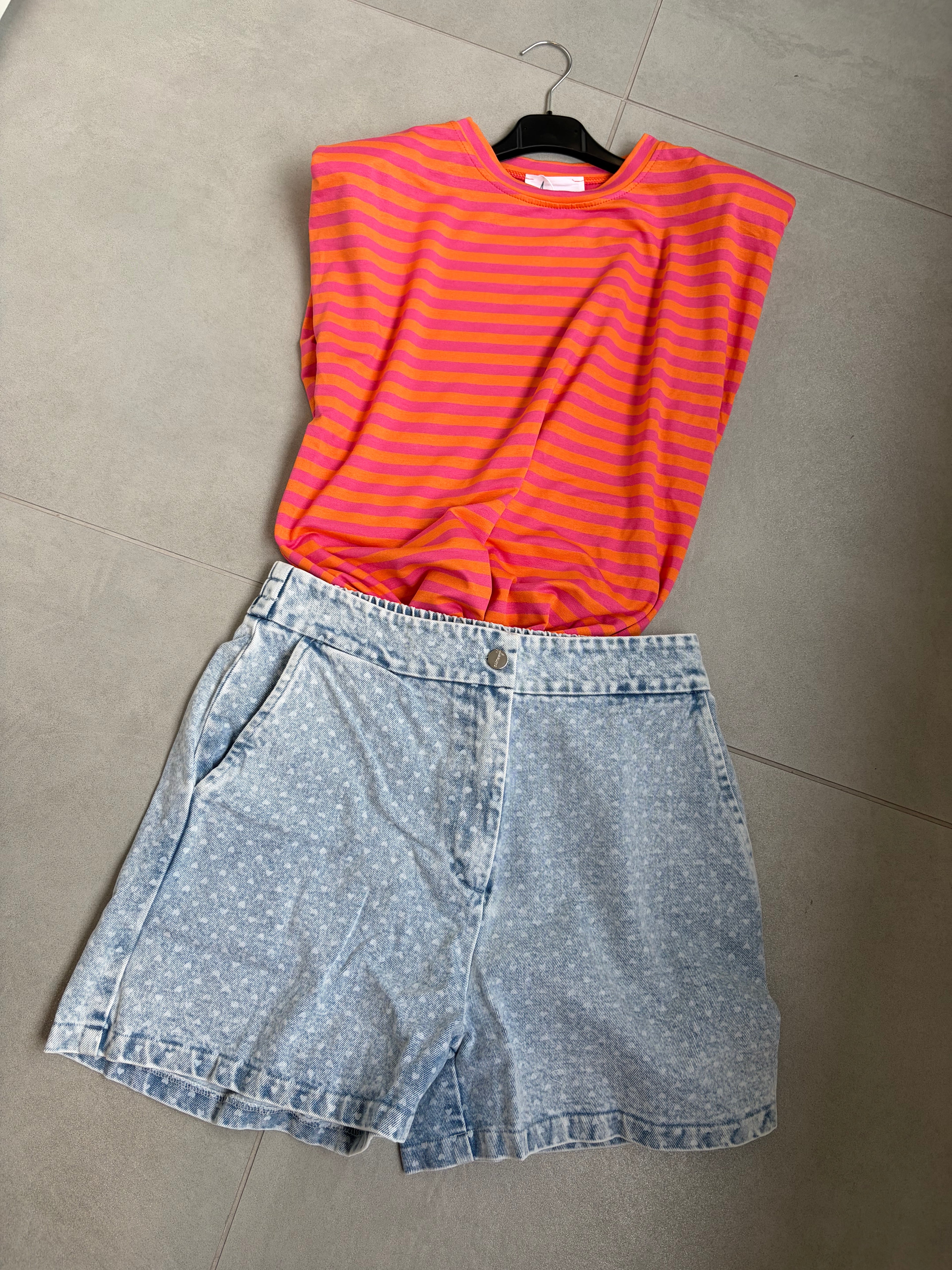 Jeansshort met hartjes derail