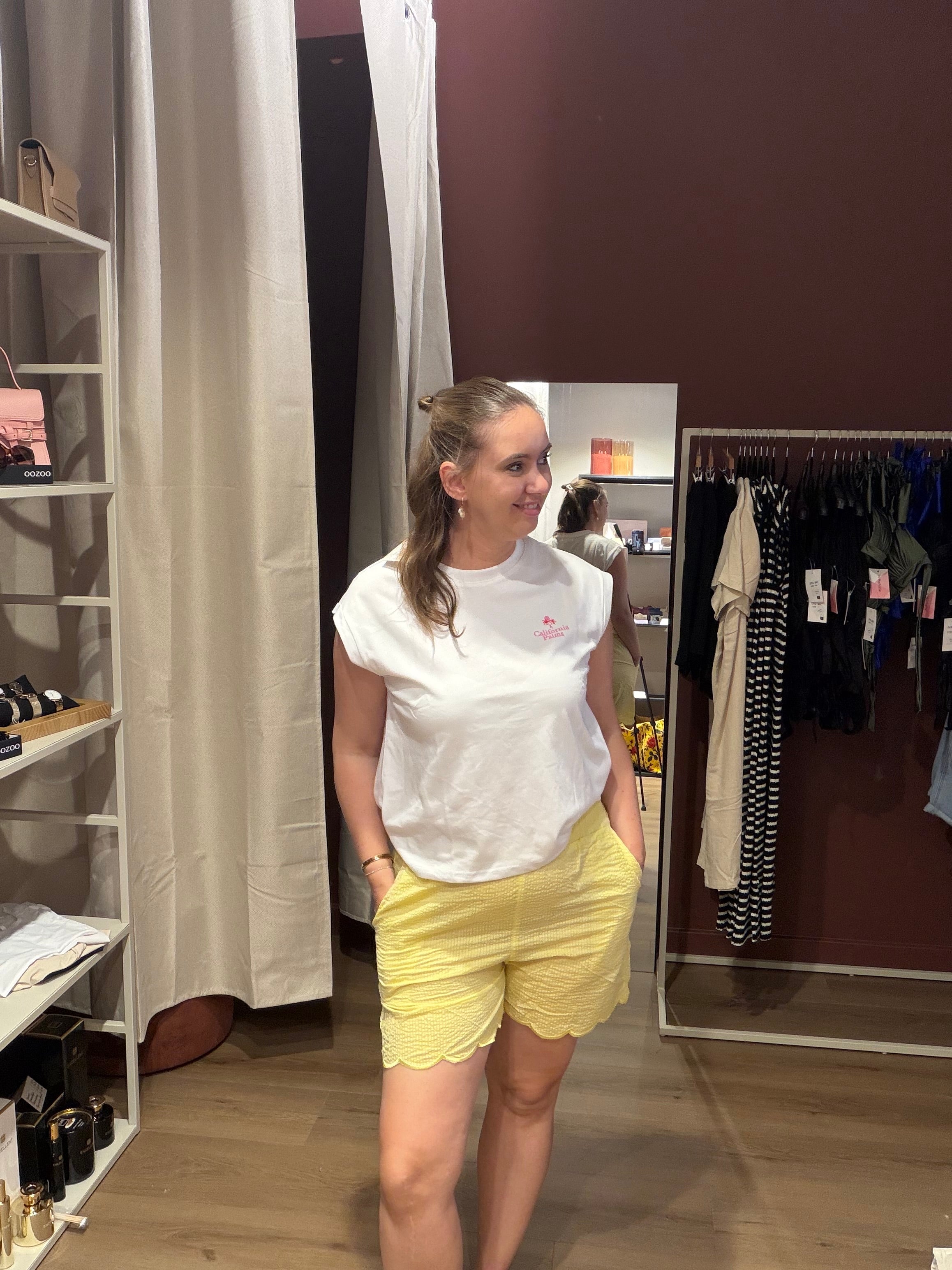 Short geel