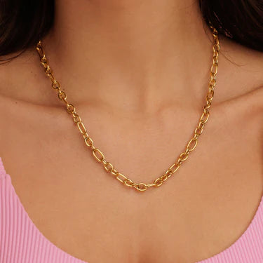 Golden Ladies' Necklace with Round and Oval Links